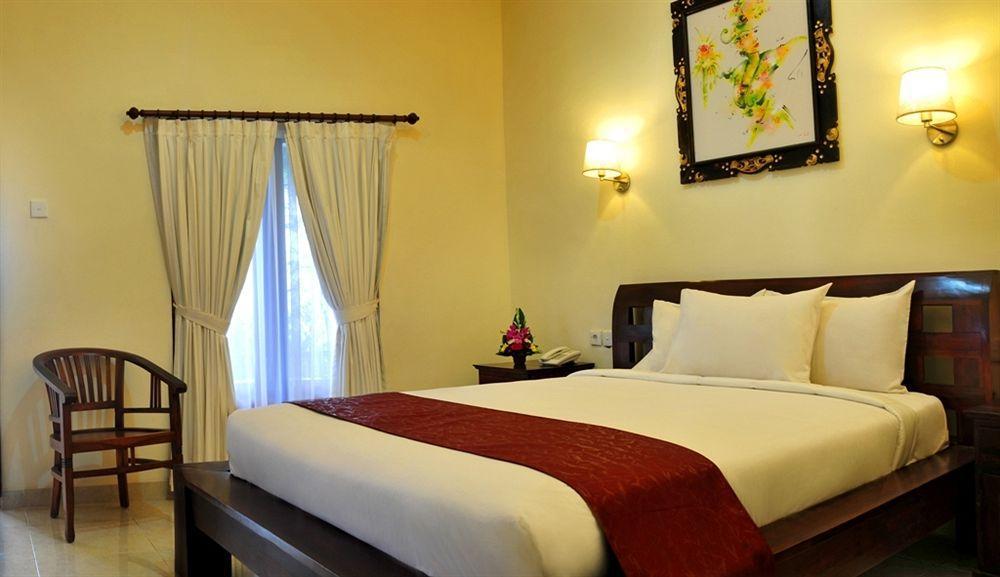 Puri Yuma Hotel Denpasar Esterno foto