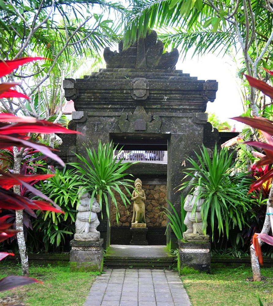 Puri Yuma Hotel Denpasar Esterno foto