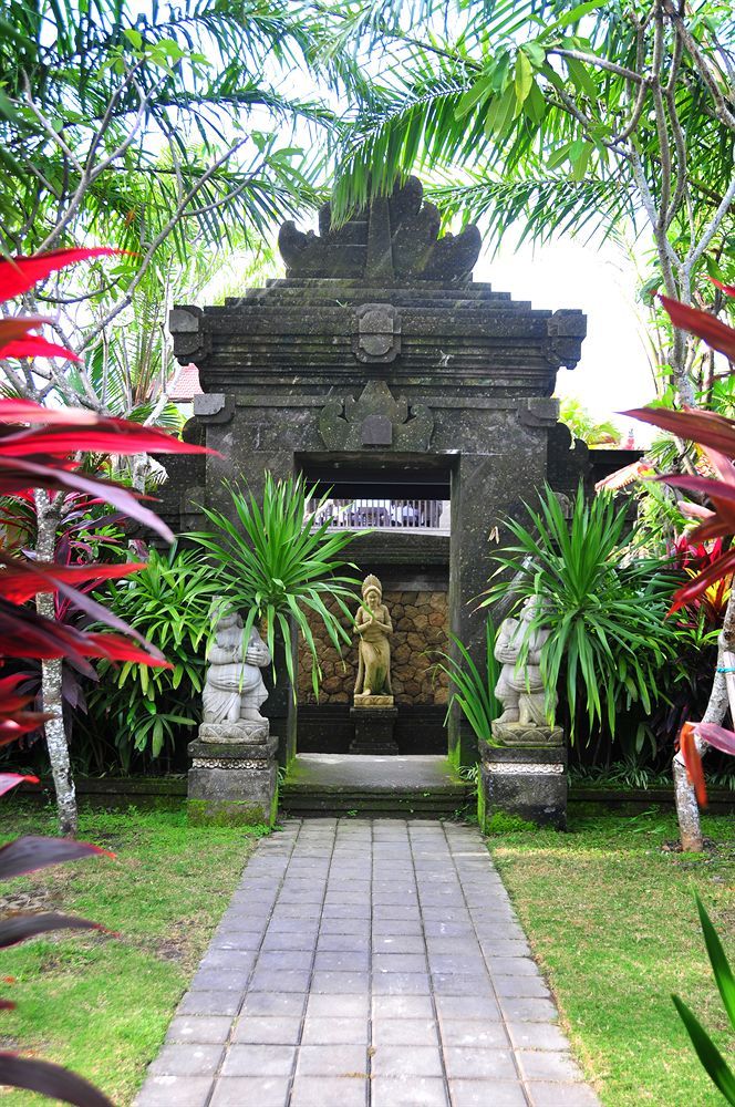 Puri Yuma Hotel Denpasar Esterno foto