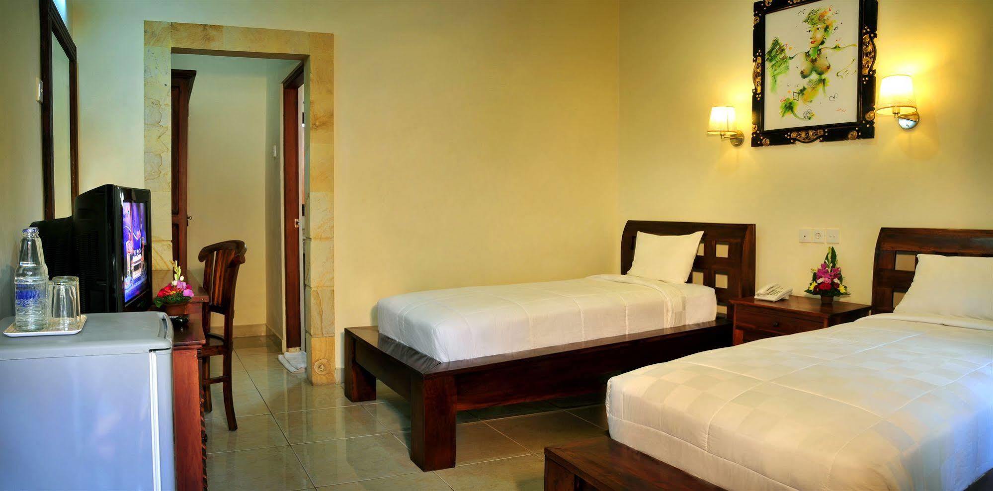 Puri Yuma Hotel Denpasar Esterno foto