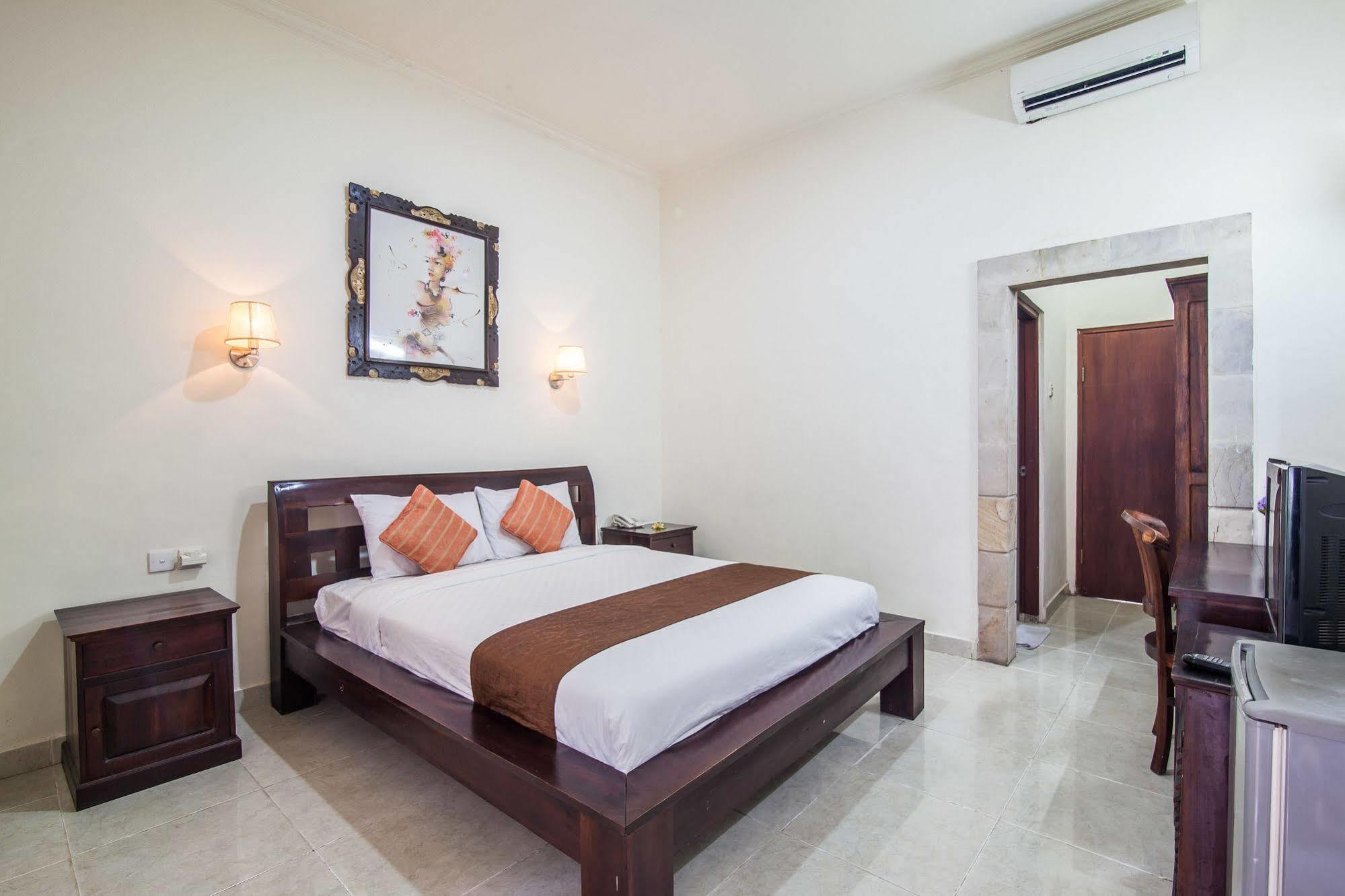 Puri Yuma Hotel Denpasar Esterno foto