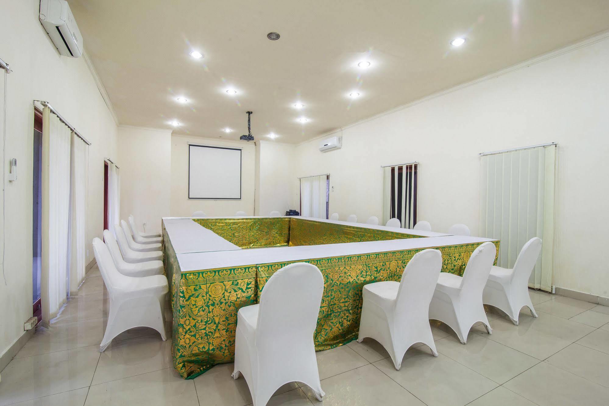 Puri Yuma Hotel Denpasar Esterno foto